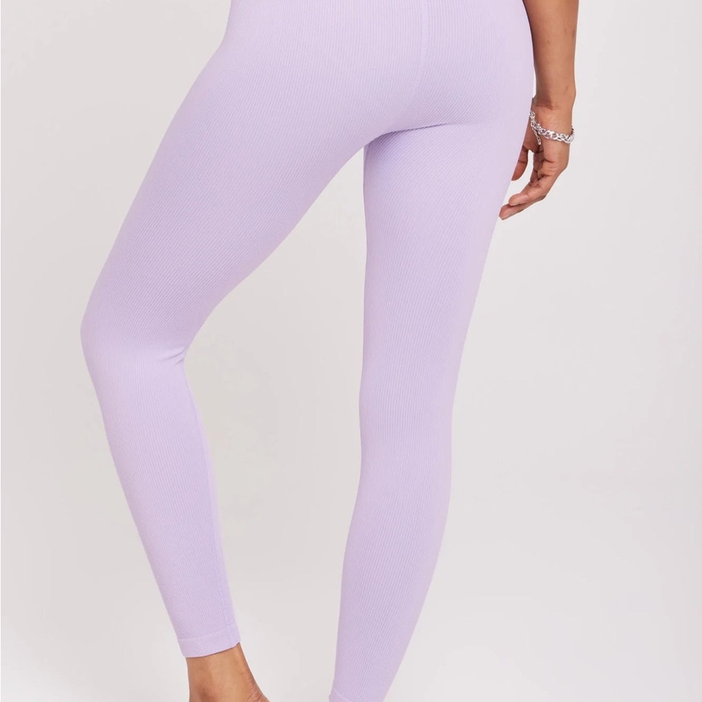 NWT SPIRITUAL GANGSTER LOVE
SCULPT 7/8 SEAMLESS
LEGGING - Sold Out Color - Picture 4 of 4